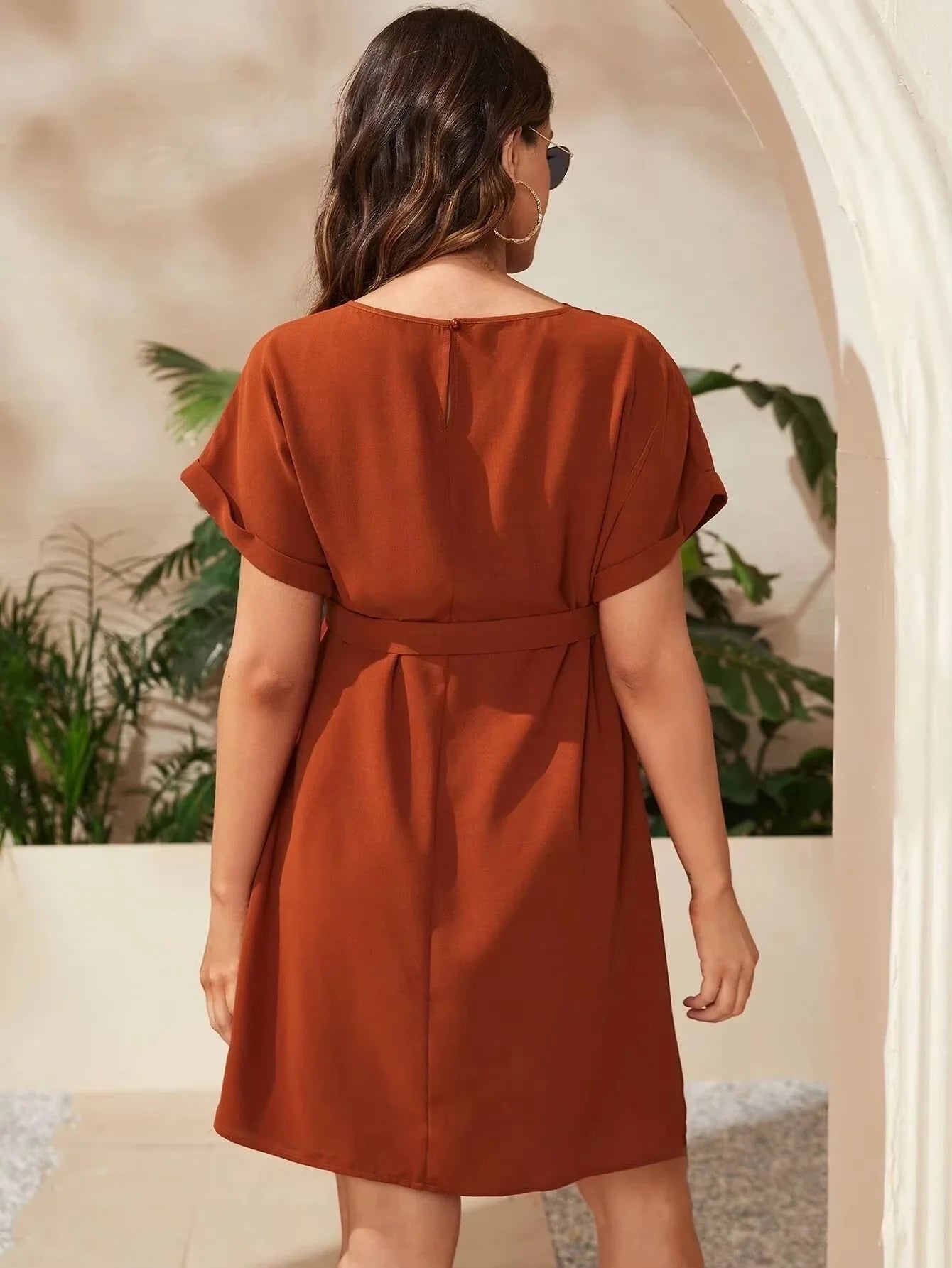Robe de maternité estivale élégante à manches chauve-souris : Confort et style pour l'été