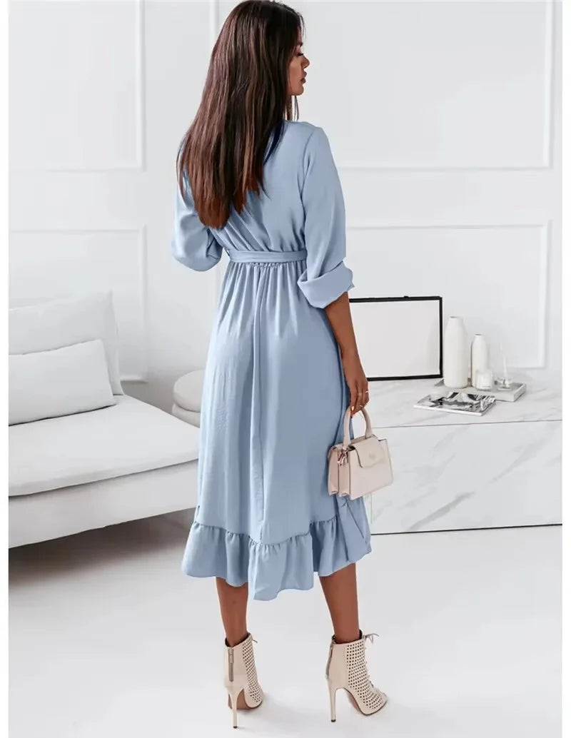 Robe de maternité élégante à manches longues et décolleté en V : Confort et style pour chaque occasion spéciale