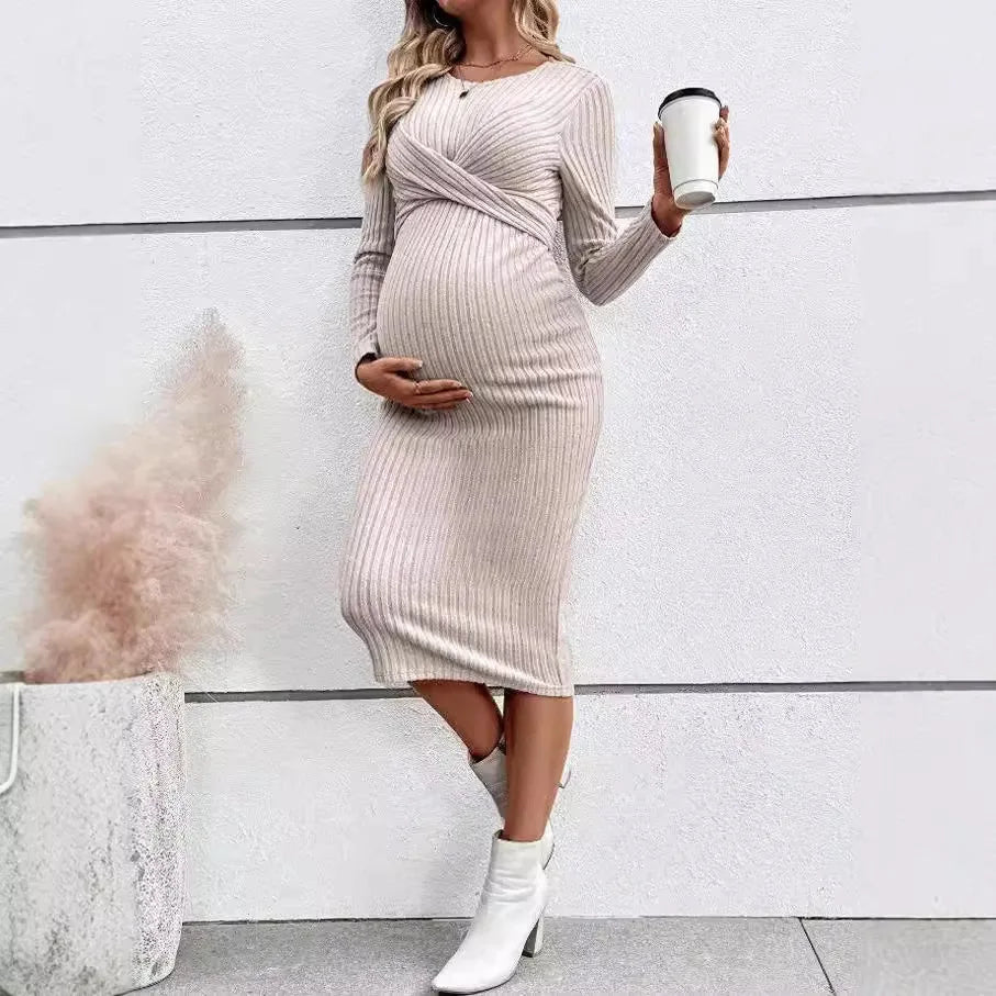 Robe de maternité automne hiver : Élégance, confort et style pour les futures mamans