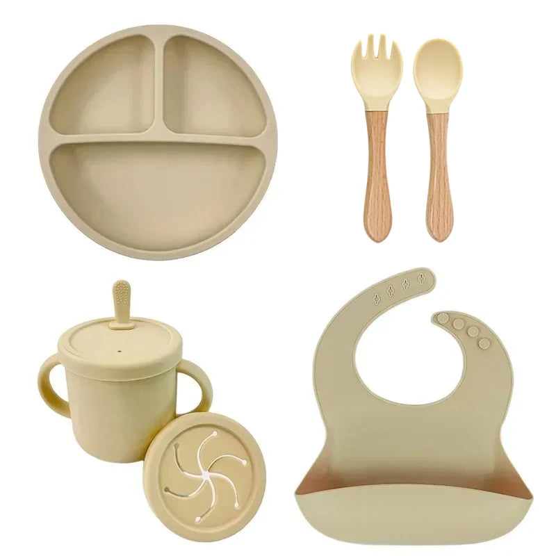 Ensemble Repas Bébé en Silicone Sans BPA – Assiette, Bol à Ventouse, Gobelet, Cuillère & Fourchette