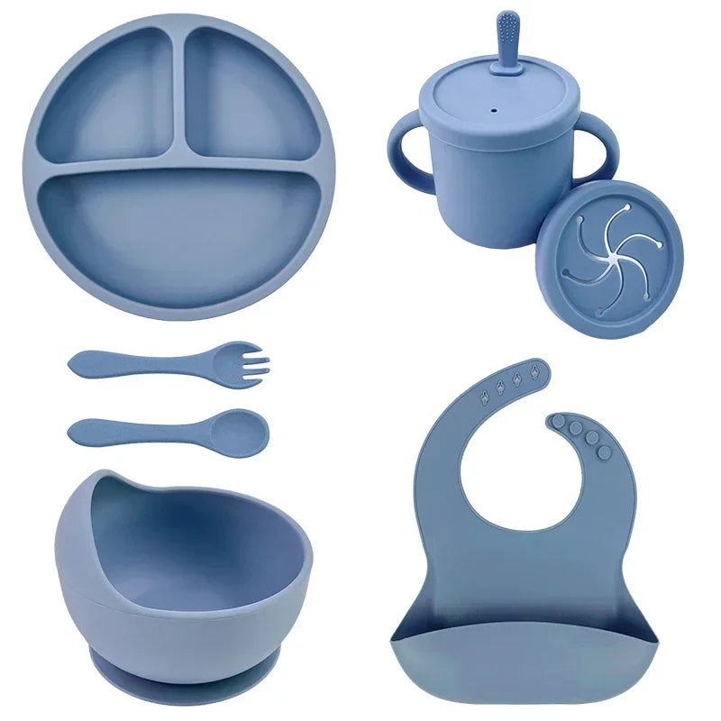 Ensemble Repas Bébé en Silicone Sans BPA – Assiette, Bol à Ventouse, Gobelet, Cuillère & Fourchette