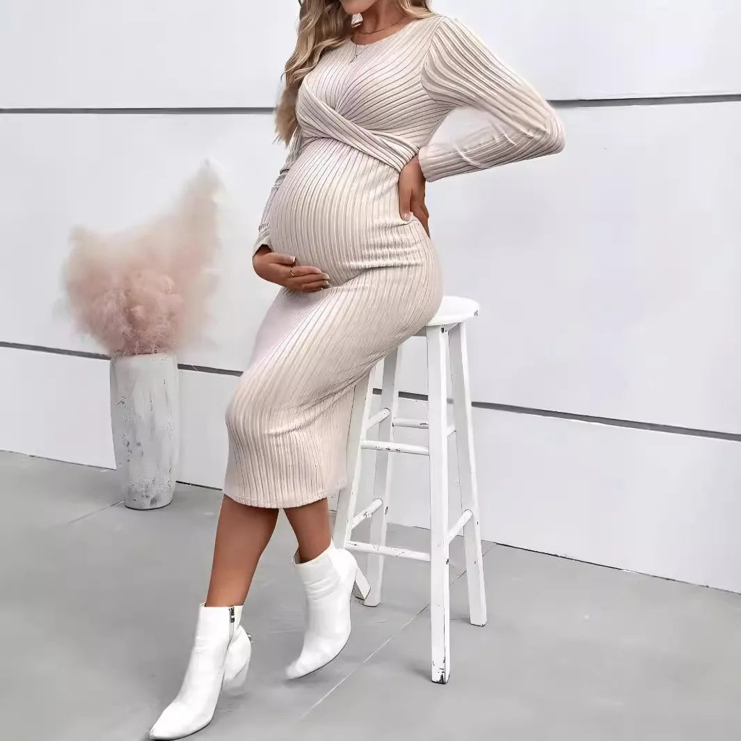 Robe de maternité automne hiver : Élégance, confort et style pour les futures mamans